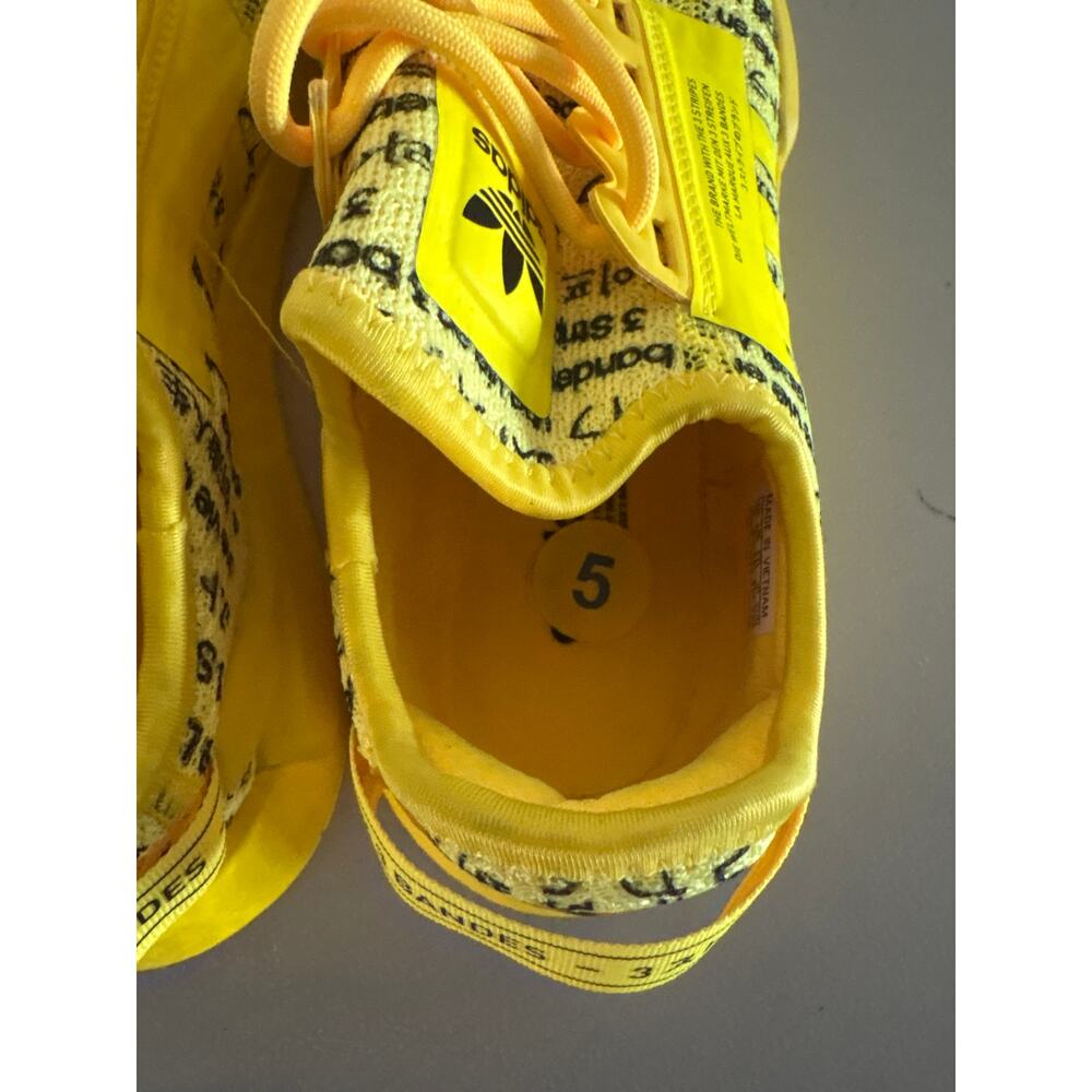 NEW Adidas NMD_R1 V2 Shoes Beam Yellow Mens 5 FZ6236 All Over Print AOP - Picture 6 of 7